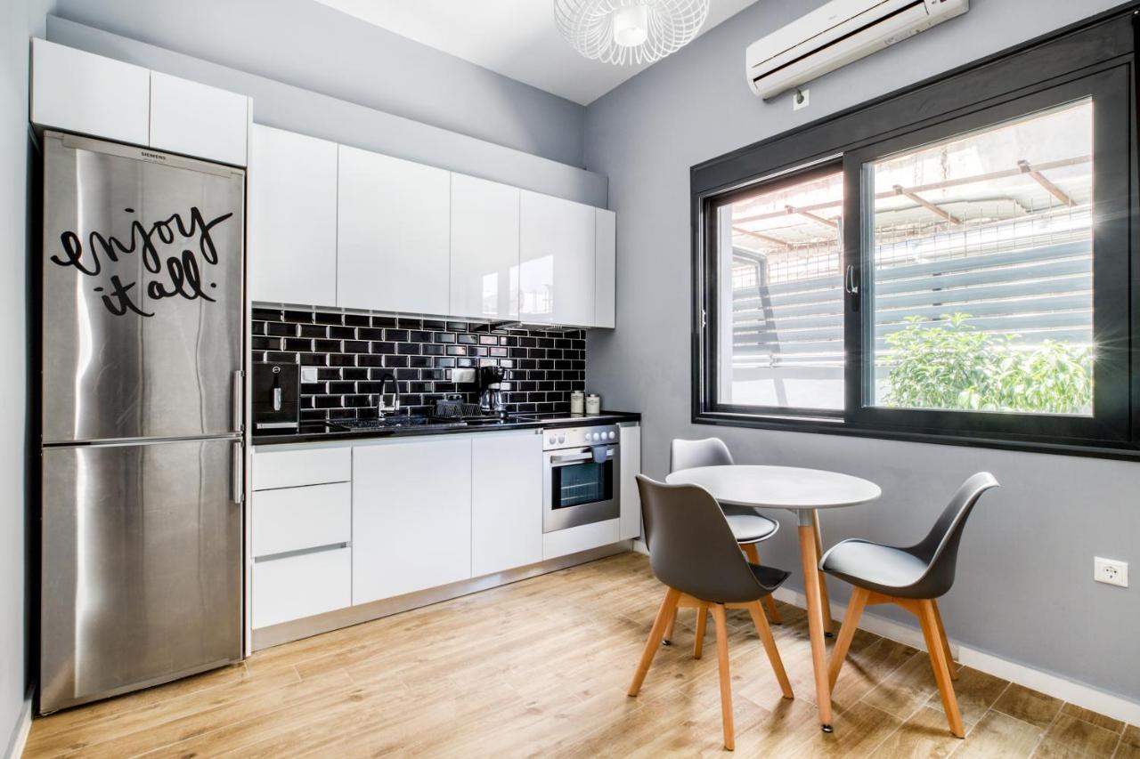 Spacious Flat With Courtyard And Private Parking! Athènes Extérieur photo