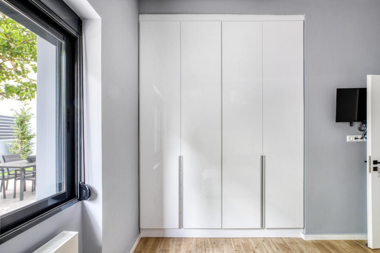 Spacious Flat With Courtyard And Private Parking! Athènes Extérieur photo