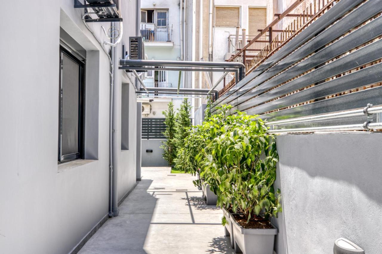 Spacious Flat With Courtyard And Private Parking! Athènes Extérieur photo